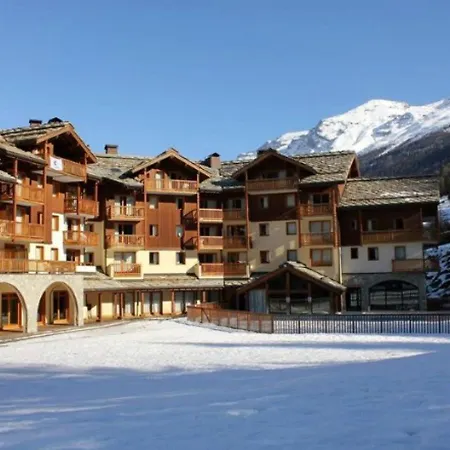 6 Pers. Avec Piscine Au Pied Des Pistes, Val-cenis - Fr-1-508-78 *